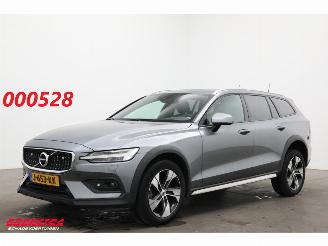 Schade taxi Volvo V-60 Cross Country 2.0 D4 AWD Aut. Momentum H/K HUD ACC Memory 2020/8